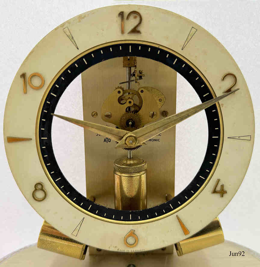 Jun92ATO TischuhrF2